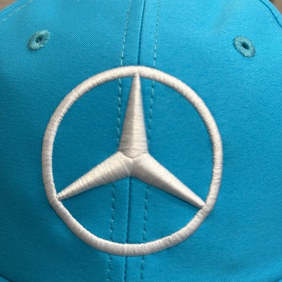 New Mercedes Benz Rare AMG Petronas F1 Special Edition 2023 Racing Baseball Cap! - Picture 2 of 9